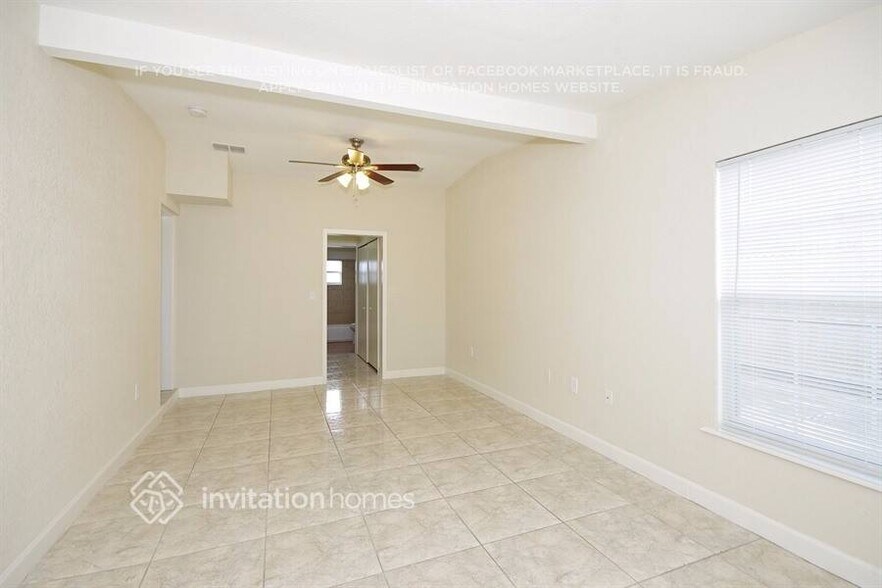 Building Photo - 7034 Pender Way