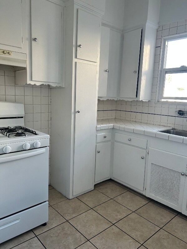 Building Photo - 120 1/2-1-2 Orlando Ave