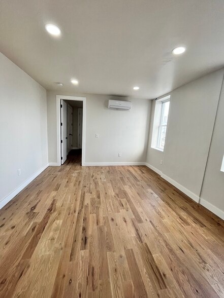 131 Hancock Ave 1R - 132 Hancock Ave