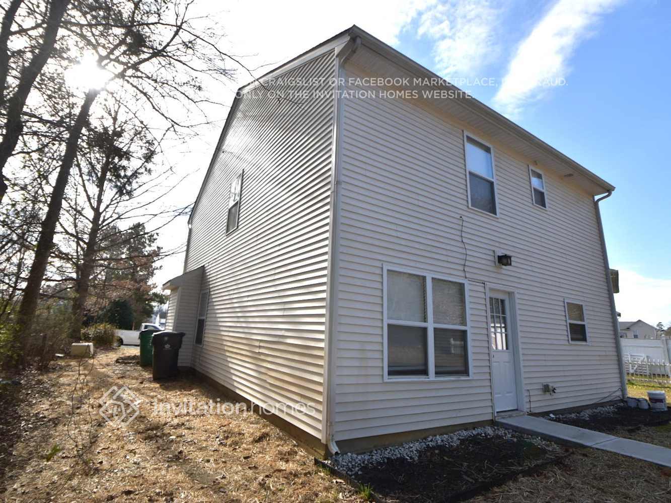 Building Photo - 2020 Sebastiani Dr