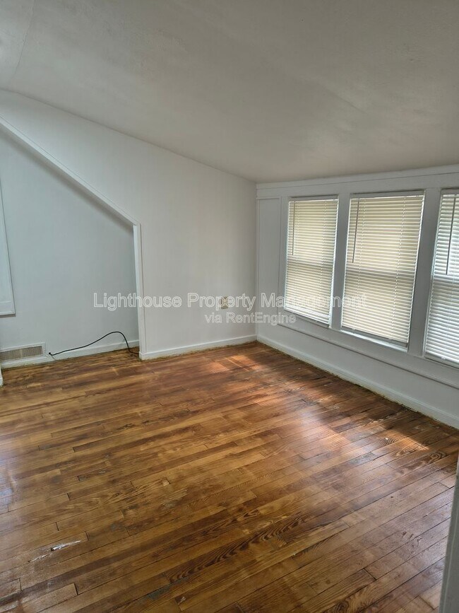 Building Photo - 3041 Lemuel St