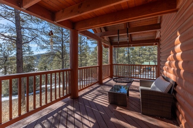 Building Photo - 1810 Shenandoah Dr