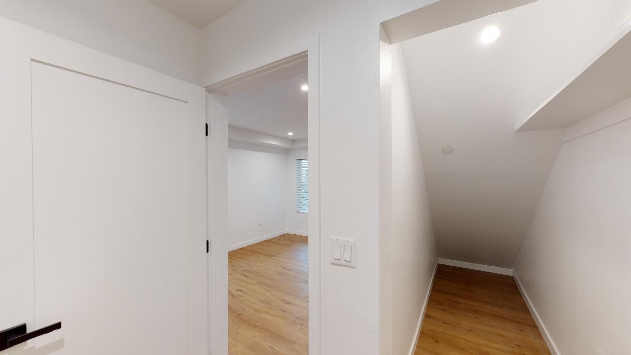 Building Photo - 1311 N Harvard Blvd