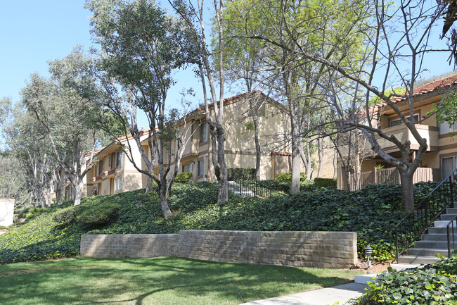 Building Photo - St. Charles Oaks Apartments