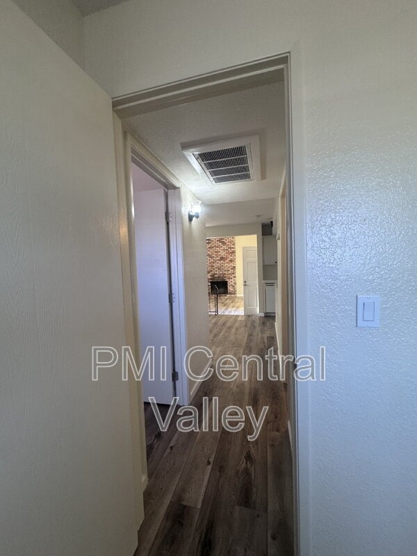 Building Photo - 1442 Briarwood Way