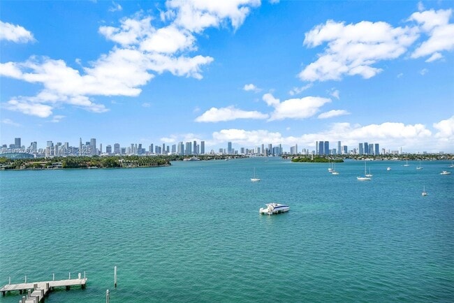 Primary Photo - 1000 West Ave