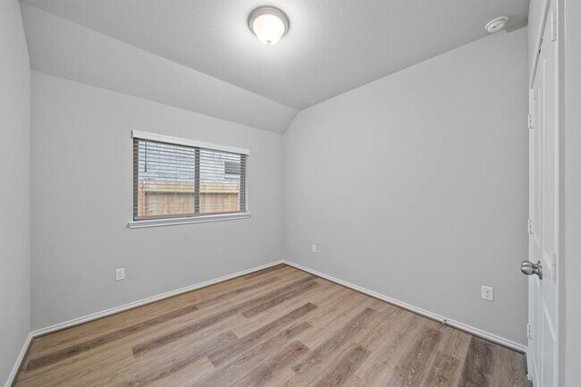 Building Photo - 21610 Cascades Pass Ct