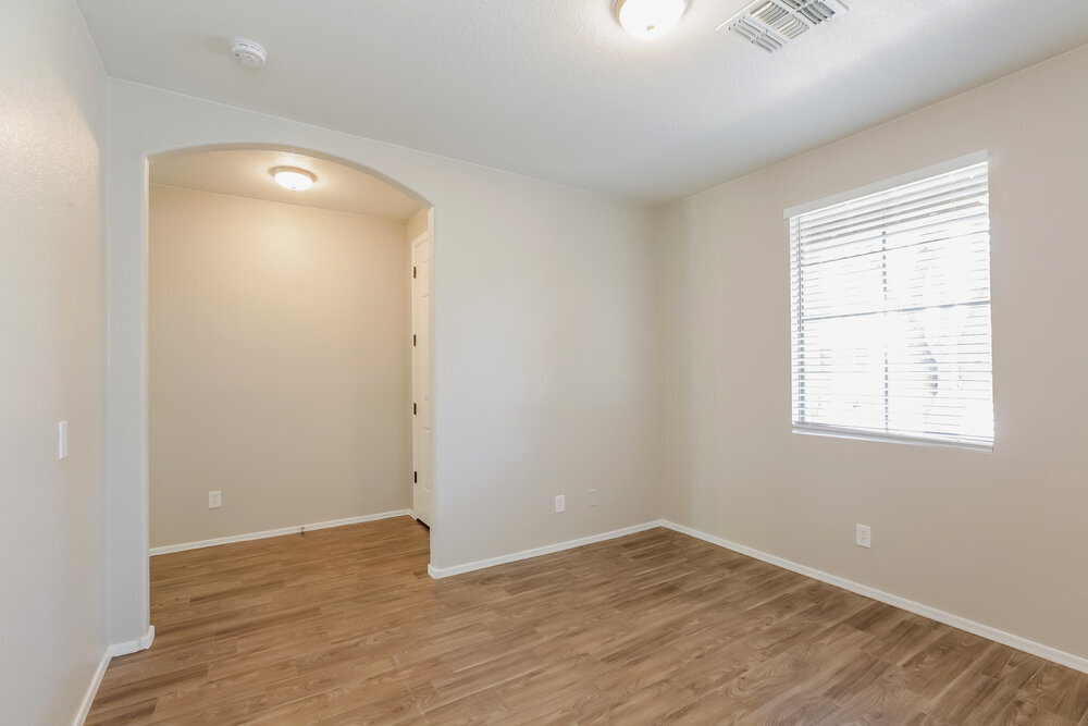 Building Photo - 3638 E Flamingo Way