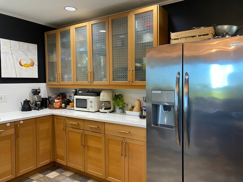 Building Photo - 29 Wachusett St