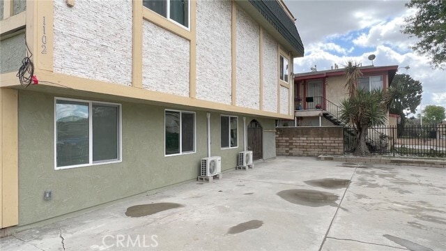 Building Photo - 1102 Larimore Ave