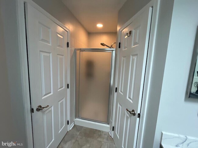 Building Photo - 2212 Historic Dr