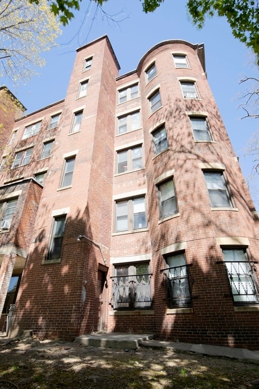 Building Photo - 44 Cummings Rd
