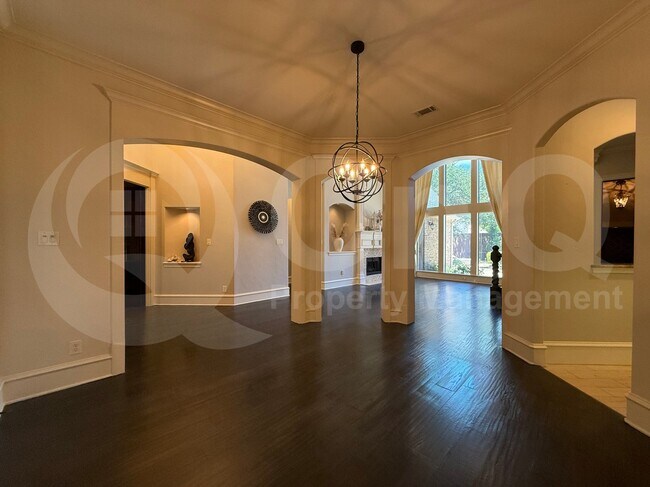 Building Photo - 4546 Warwick Ln