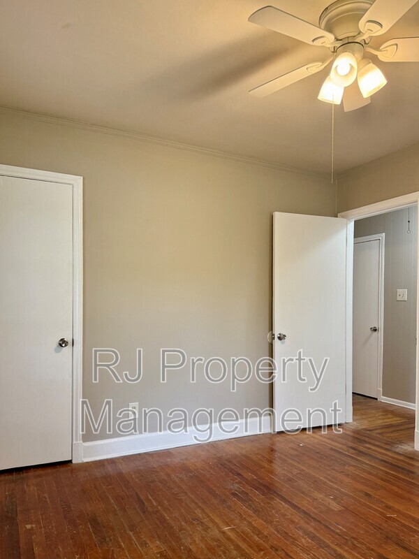 Building Photo - 1336 Wrenwood St