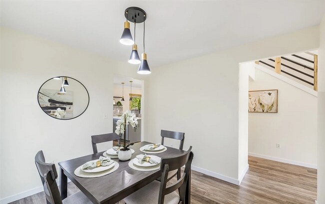 Building Photo - Beautiful 4 bedroom in Bonney Lake WA - Ap...