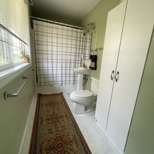 Master Bathroom - 9020 N Nine Mile Rd