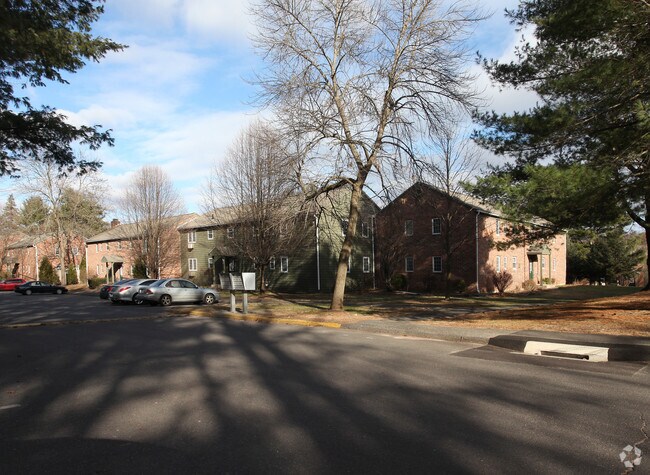 Willow Arms - Tariffville, CT | Apartment Finder