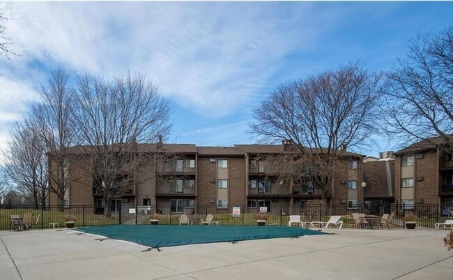 Primary Photo - Spacious 2 bedroom, 1 Bath Condo in the Co...