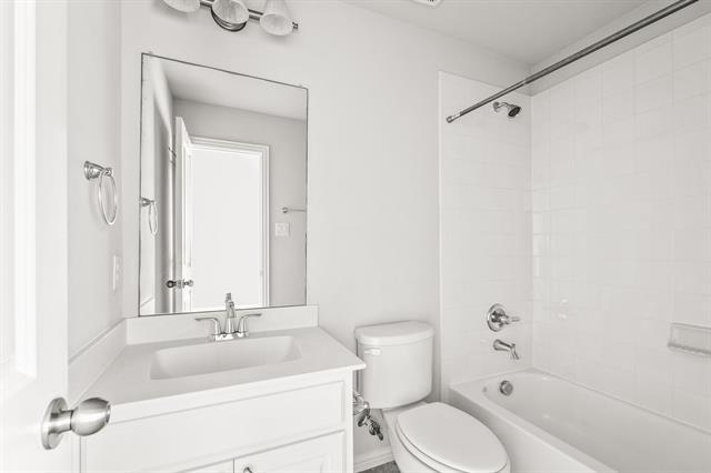 Building Photo - 4138 Maclin Dr