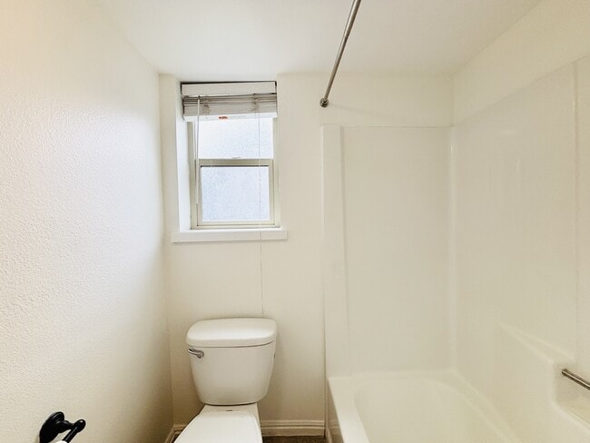 Building Photo - 5700 S 900 E