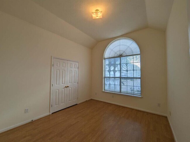 Building Photo - 1822 American Elm Ct