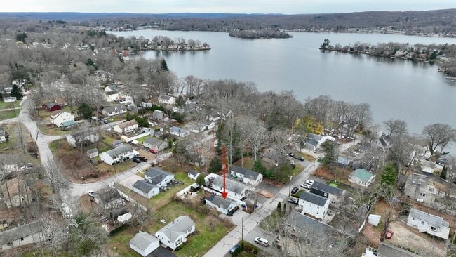 Building Photo - 11 Mohawk Trail