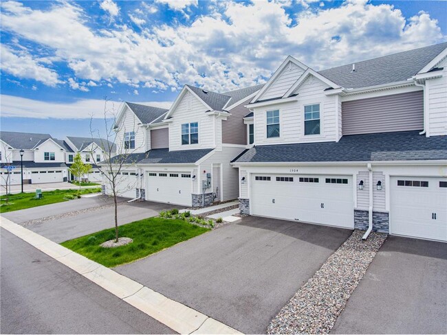 Building Photo - 1504 Dogwood Ln