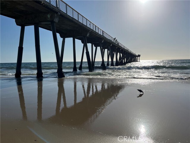 Building Photo - 320 27th St