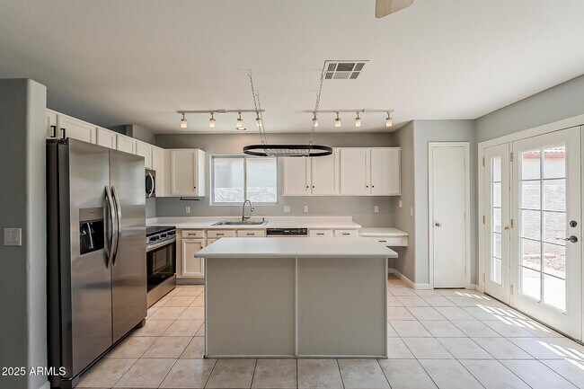 Building Photo - 3029 W Matthew Dr