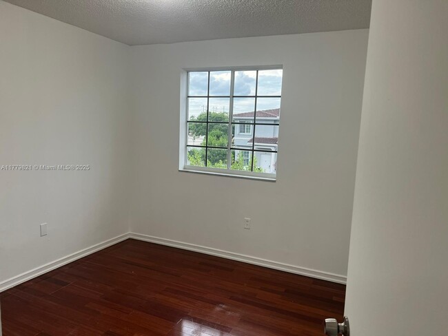 Building Photo - 5240 NW 109th Ave