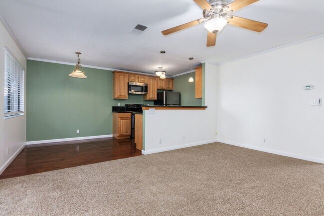 Building Photo - Upstairs, 1 bedroom, Benicia Highlands on Cambridge Drive