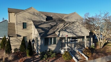 Building Photo - 32 Main St