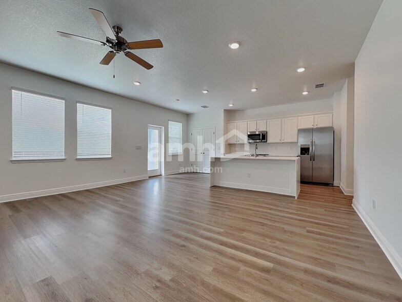 Building Photo - 6773 Atlantic Bch Ave