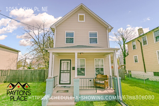 Building Photo - Spacious Single Family home with Huge Back...