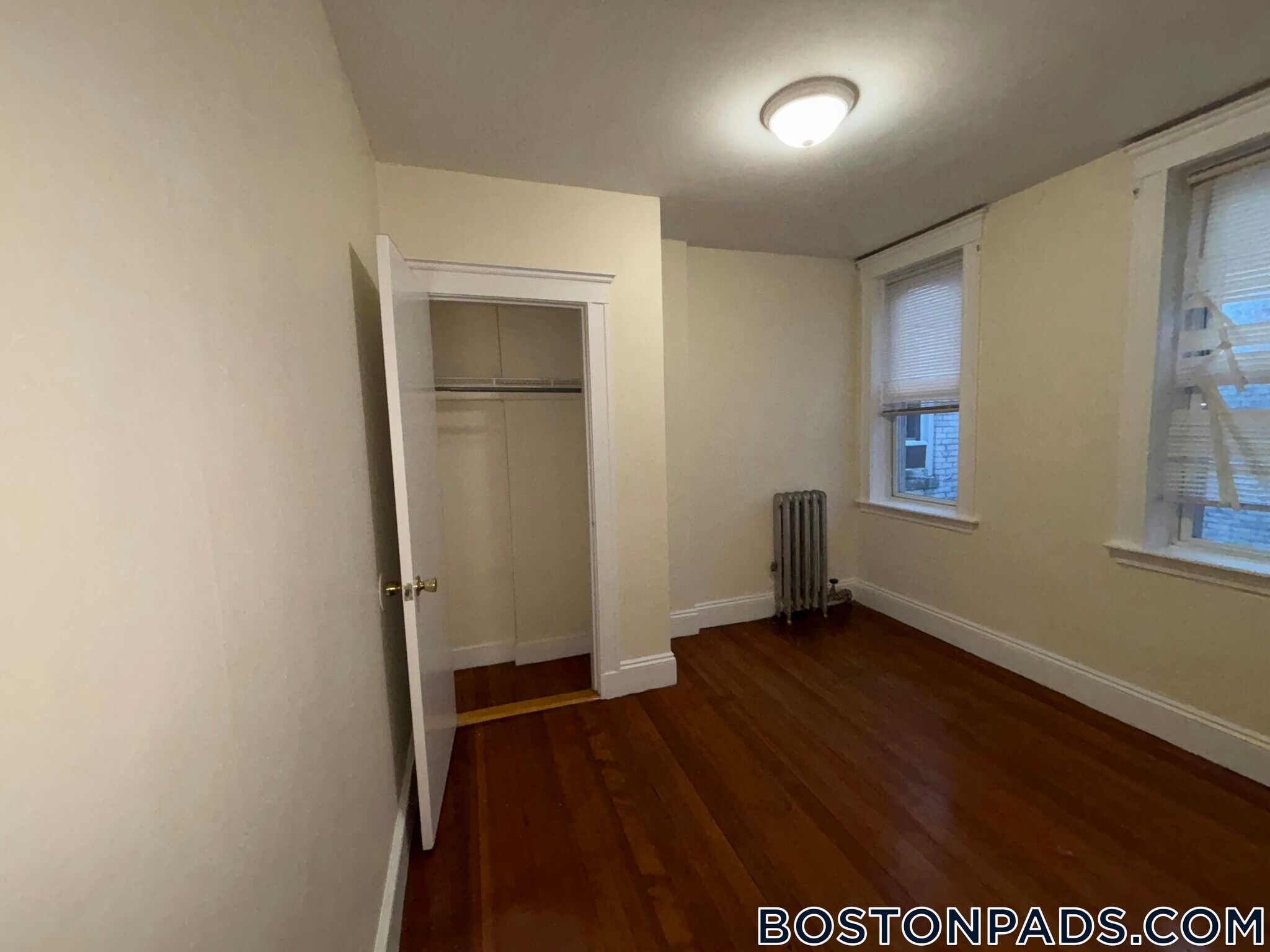 Building Photo - 518 Cambridge St