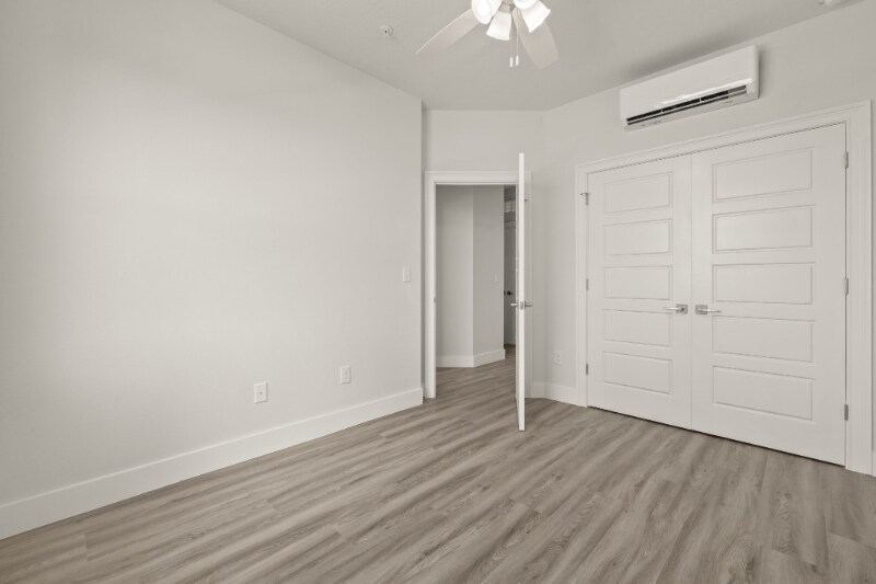 Building Photo - 14985 Sunset Eve Lp