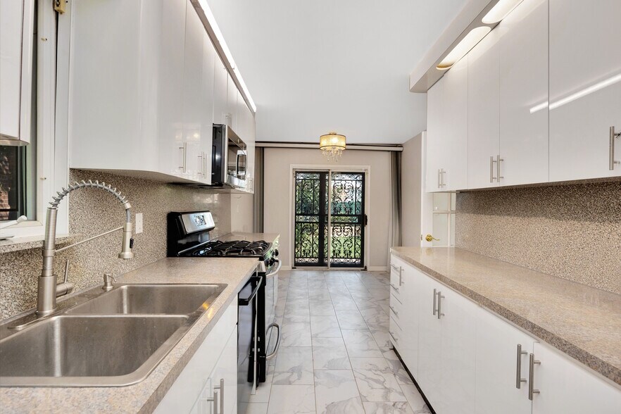 Building Photo - 7543 192nd St