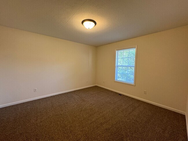 Building Photo - Available June 25, 2026!