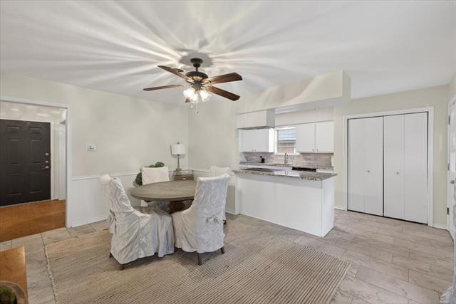 Building Photo - 105 S Weatherred Dr