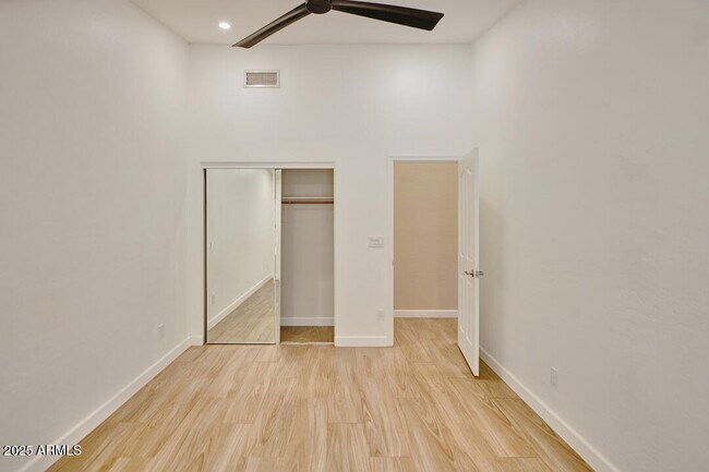 Building Photo - 10278 E Tierra Buena Ln