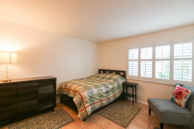 Building Photo - 6915 Quail Pl