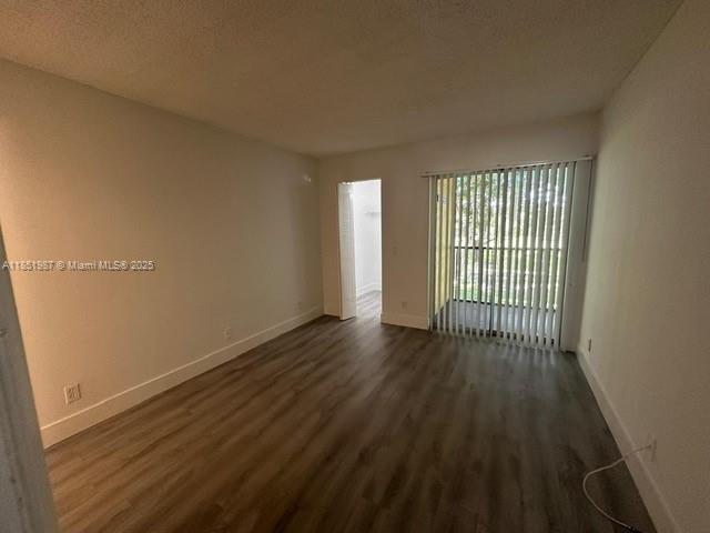 Building Photo - 517 Meadows Cir