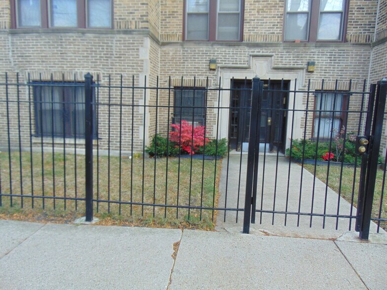 Building Photo - 8301 S Peoria St