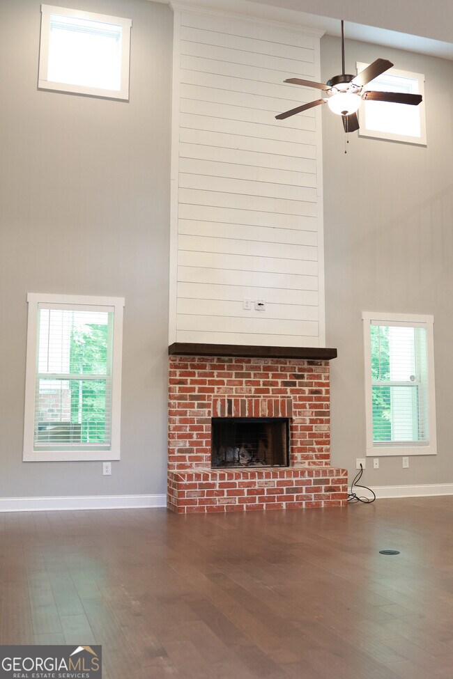 Building Photo - 135 Jessica Ct
