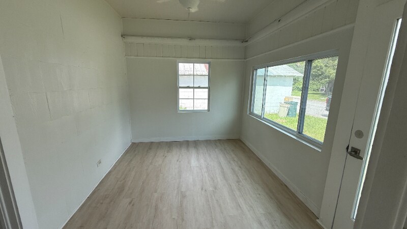 Building Photo - 452 SE Nassau St