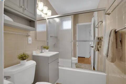 Building Photo - Charming 2-Bedroom Home for Rent