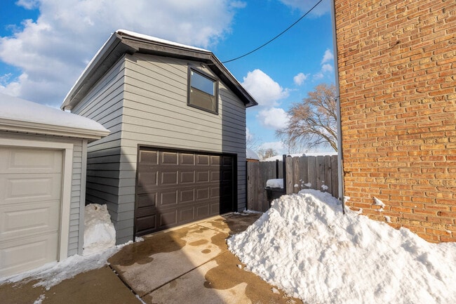 Building Photo - 5236 W 54th St