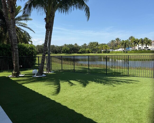 Building Photo - 16786 Crown Bridge Dr