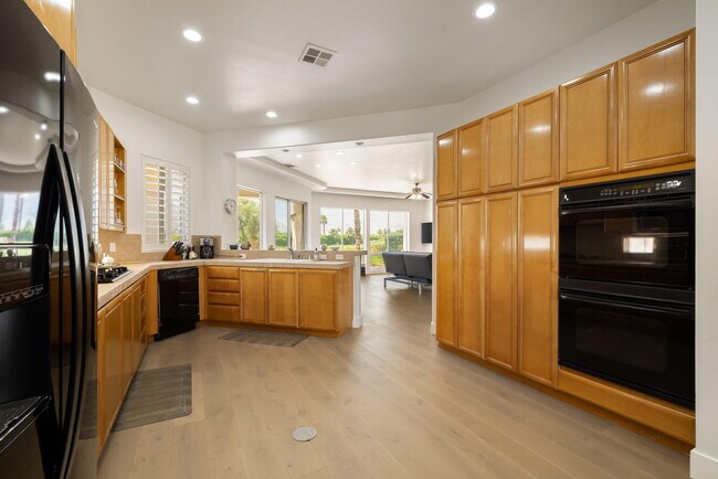 Building Photo - 78695 Castle Pines Dr