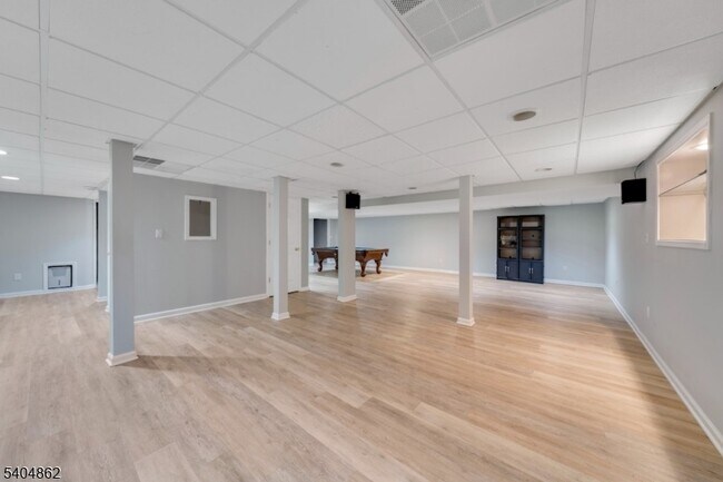 Building Photo - 19 Lea Pl